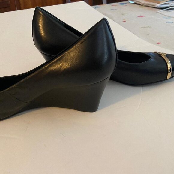 Tory Burch Black Wedges with Gold Detail - Picture 7 of 8